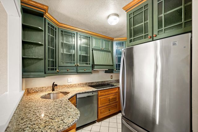 71 Princeton St 213, Chelmsford, MA 01863
