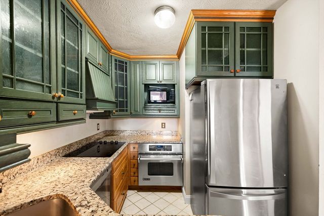 71 Princeton St 213, Chelmsford, MA 01863
