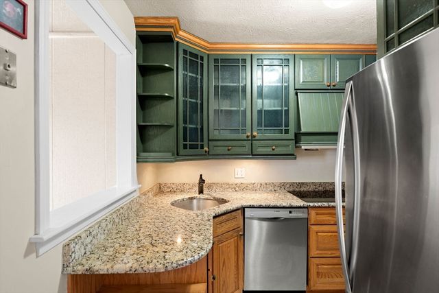 71 Princeton St 213, Chelmsford, MA 01863