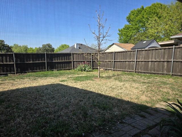 2036 Vista Drive, Lewisville, TX 75067