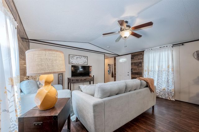 736 Road 7000, Cleveland, TX 77327