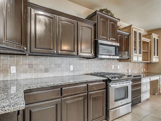 660 Westwind Dr, Newcastle, OK 73065