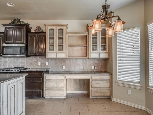 660 Westwind Dr, Newcastle, OK 73065