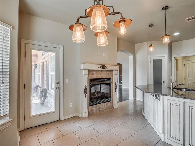 660 Westwind Dr, Newcastle, OK 73065