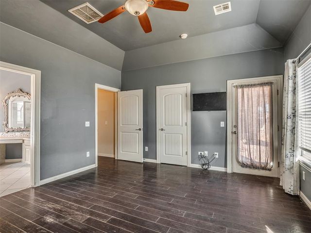 660 Westwind Dr, Newcastle, OK 73065