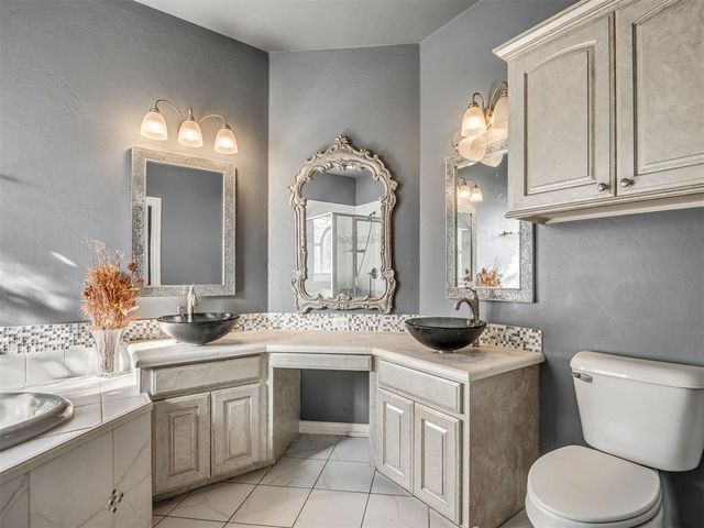 660 Westwind Dr, Newcastle, OK 73065