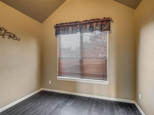 660 Westwind Dr, Newcastle, OK 73065