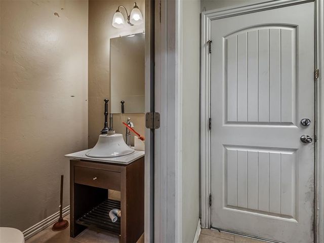 660 Westwind Dr, Newcastle, OK 73065