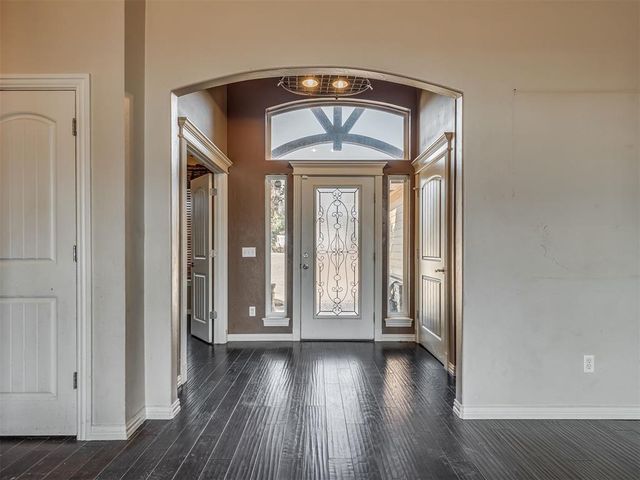 660 Westwind Dr, Newcastle, OK 73065