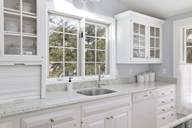 25 Irving Place, Holliston, MA 01746