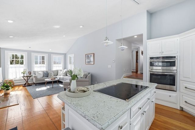 25 Irving Place, Holliston, MA 01746