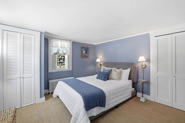 25 Irving Place, Holliston, MA 01746