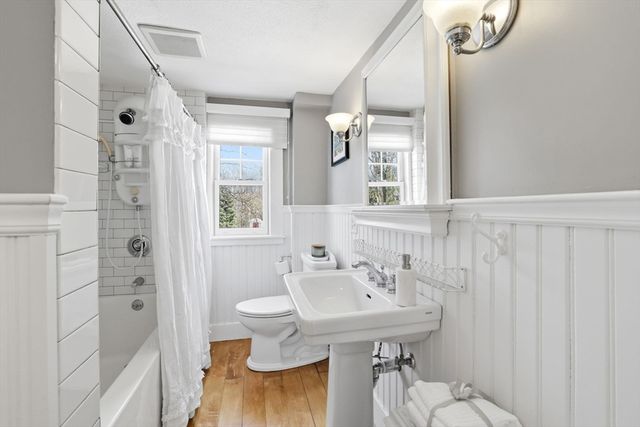 25 Irving Place, Holliston, MA 01746