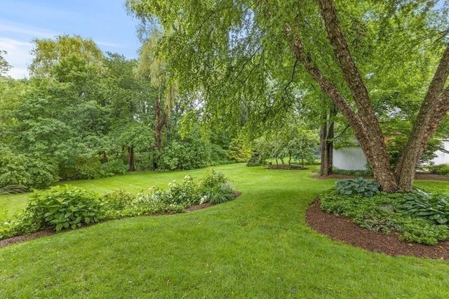 25 Irving Place, Holliston, MA 01746