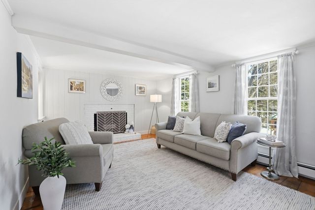 25 Irving Place, Holliston, MA 01746