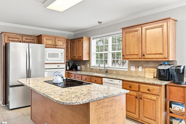 212 Crossington Way, Fountain Inn, SC 29644
