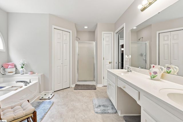 212 Crossington Way, Fountain Inn, SC 29644