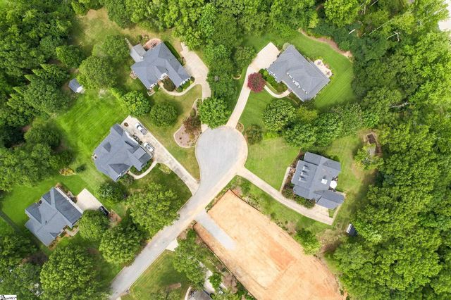 212 Crossington Way, Fountain Inn, SC 29644