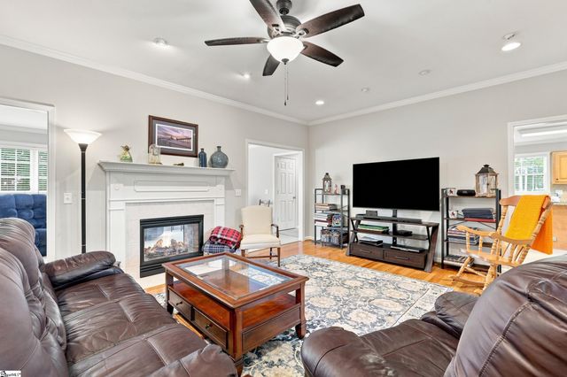 212 Crossington Way, Fountain Inn, SC 29644
