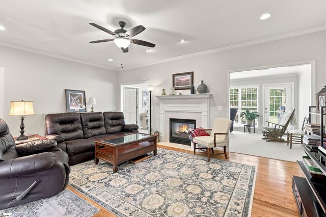 212 Crossington Way, Fountain Inn, SC 29644