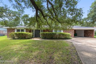 13821 E. El Bonita Drive, Ocean Springs, MS 39564
