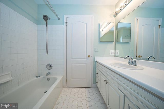 234 LOOKOUT PL, Wayne, PA 19087