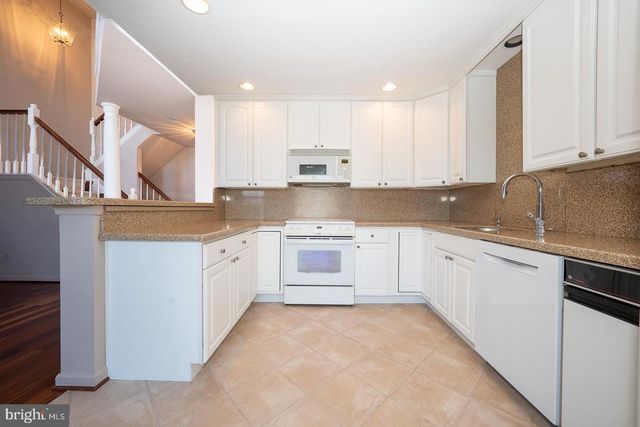 234 LOOKOUT PL, Wayne, PA 19087