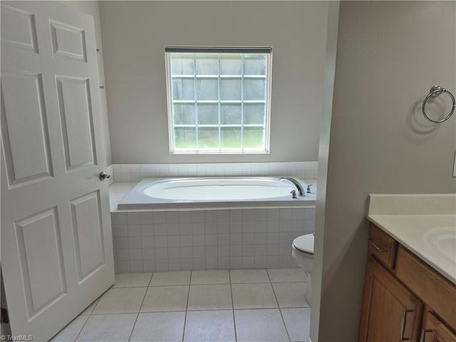 4061 Fountain Grove Drive, High Point, NC 27265