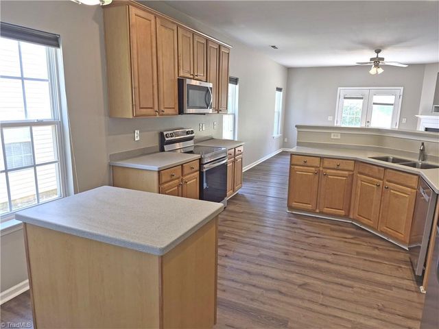 4061 Fountain Grove Drive, High Point, NC 27265