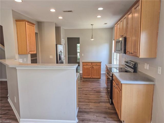 4061 Fountain Grove Drive, High Point, NC 27265
