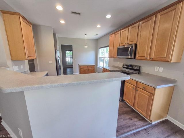 4061 Fountain Grove Drive, High Point, NC 27265