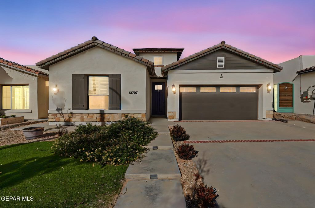 12797 KINGSBURY Avenue, El Paso, TX 79928