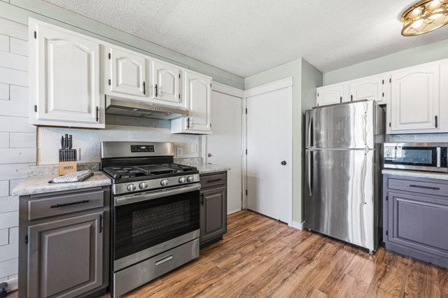 3 Devonshire Place, Mankato, MN 56001