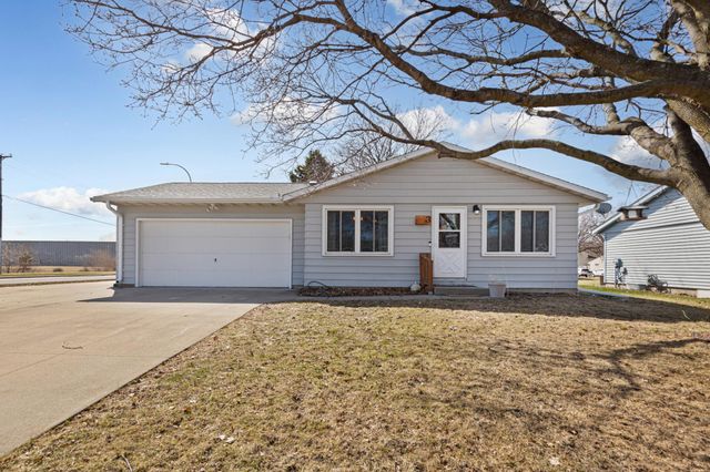 3 Devonshire Place, Mankato, MN 56001