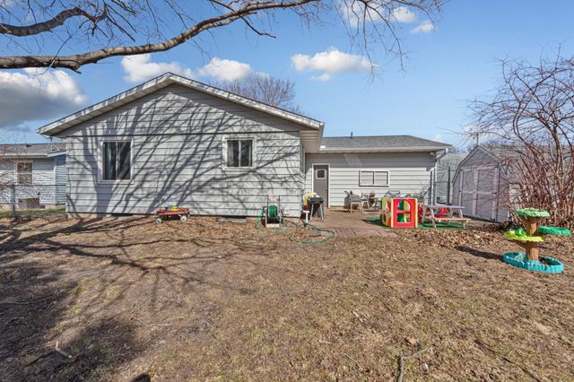3 Devonshire Place, Mankato, MN 56001