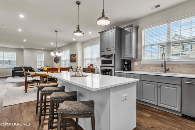 901 Arose Lane, Middletown, NJ 07748