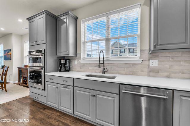 901 Arose Lane, Middletown, NJ 07748