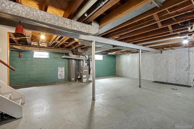 22435 Lange Street, St. Clair Shores, MI 48080