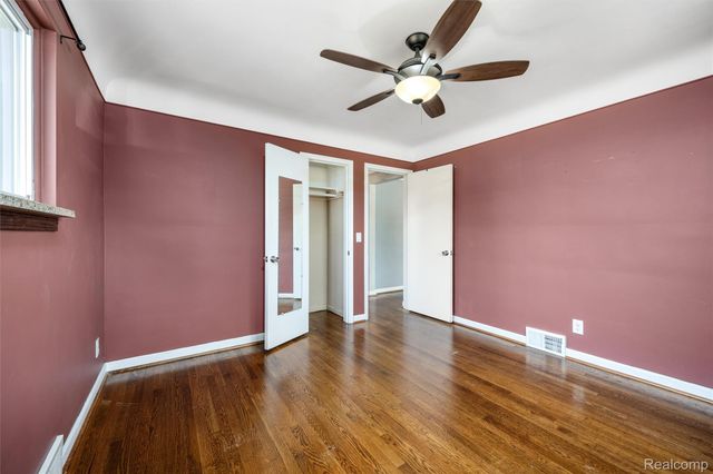 22435 Lange Street, St. Clair Shores, MI 48080