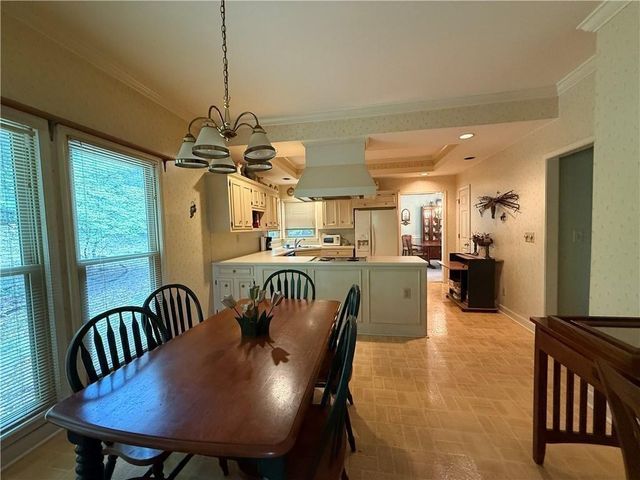 4651 Deep Creek NE Drive, Sugar Hill, GA 30518