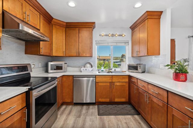 9947 Cleary Street, Santee, CA 92071