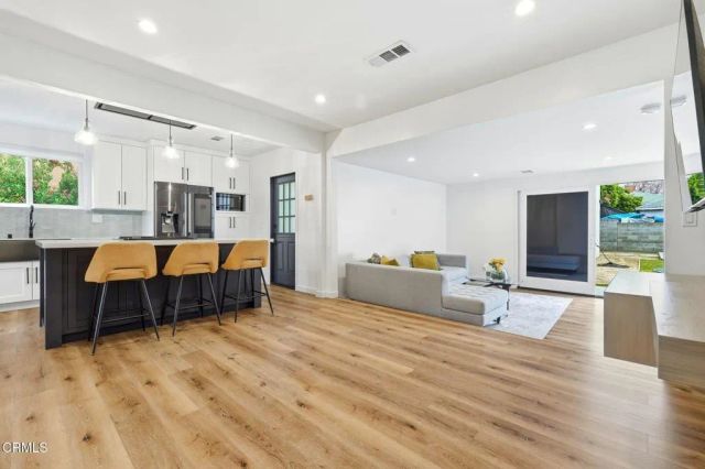 2534 El Sol Avenue, Altadena, CA 91001