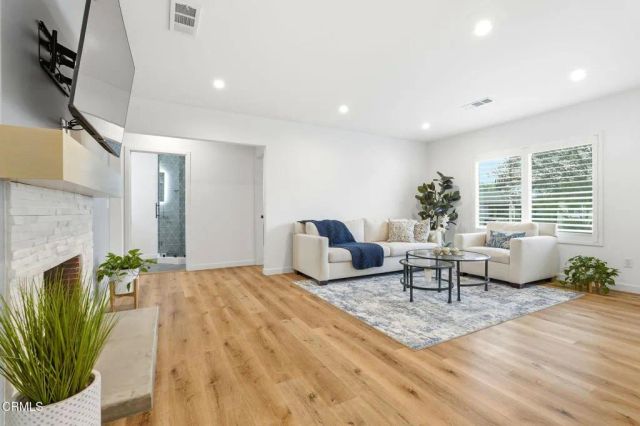 2534 El Sol Avenue, Altadena, CA 91001