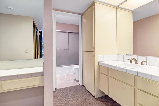 1407 N Sunrise Way 18, Palm Springs, CA 92262