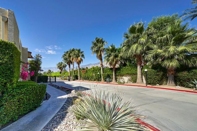 1407 N Sunrise Way 18, Palm Springs, CA 92262