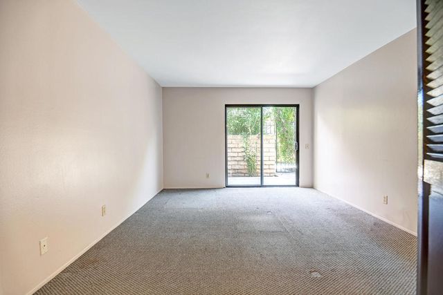 1407 N Sunrise Way 18, Palm Springs, CA 92262