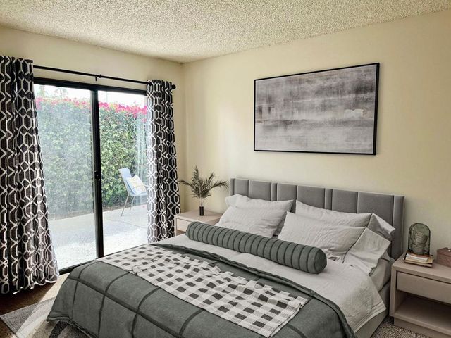 1407 N Sunrise Way 18, Palm Springs, CA 92262