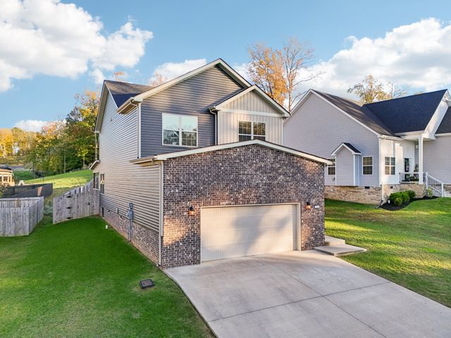 237 Wade Hampton Ln, Clarksville, TN 37040