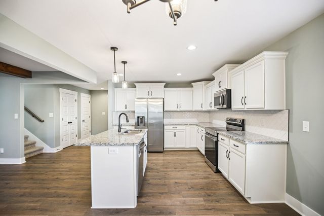 237 Wade Hampton Ln, Clarksville, TN 37040