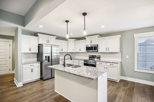 237 Wade Hampton Ln, Clarksville, TN 37040